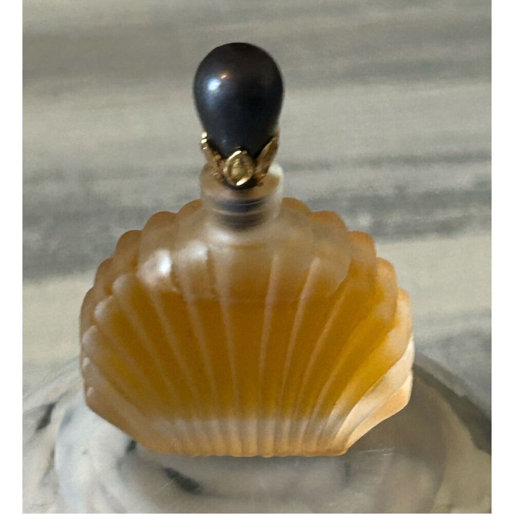 Elizabeth Taylor Black Pearls Miniature Perfume